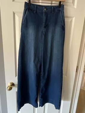 BCBGeneration Pintada Wash High Rise Wide Leg Denim Trouser Jeans Size 7/28